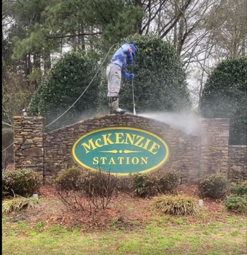 Neglected HOA Sign Gets a Little TLC in Stockbridge, GA on This Free Wash Wednesday
